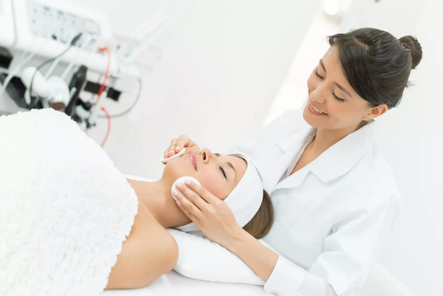 Van dof naar dazzling: Glow Facial behandeling in Amsterdam