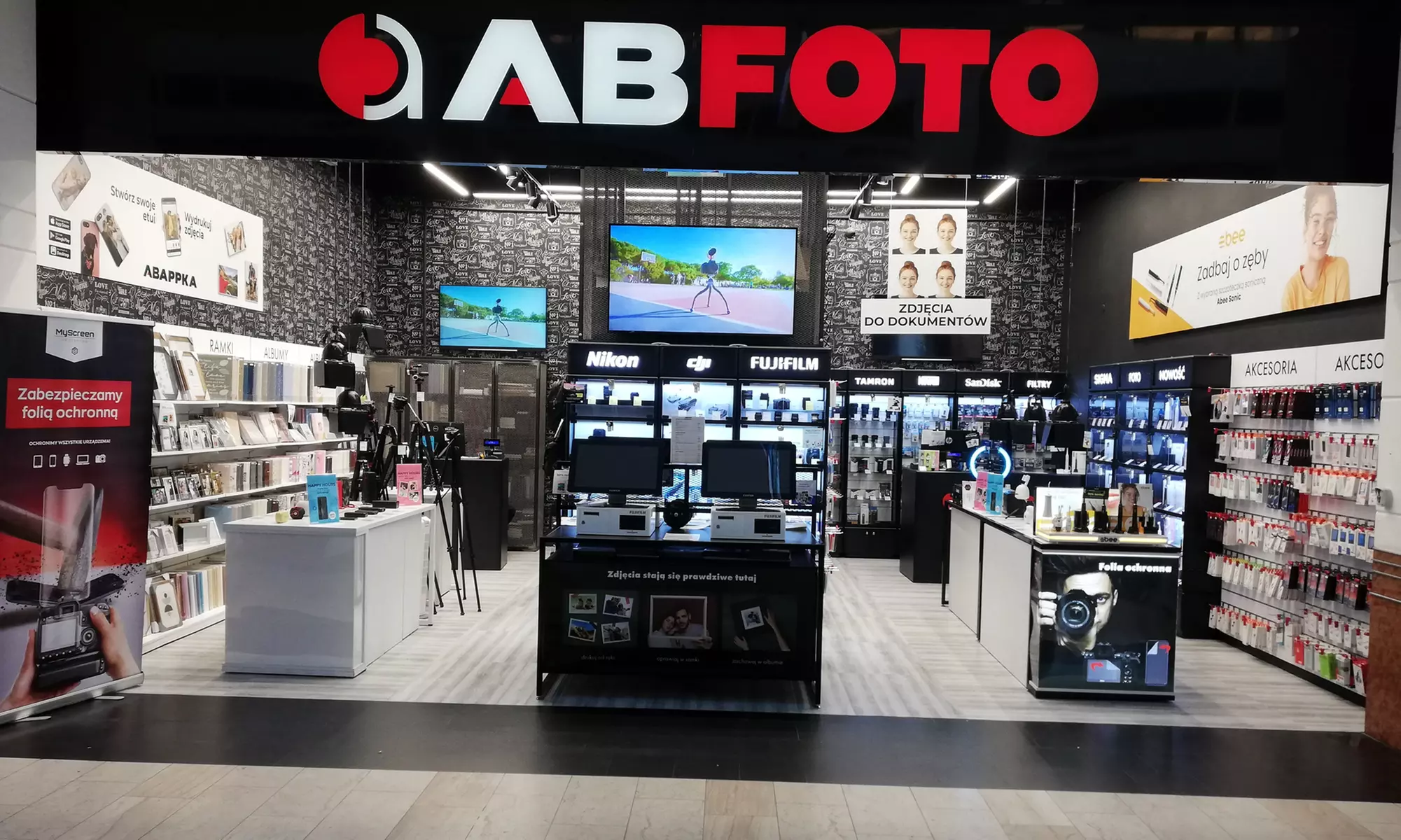 Wydrukuj wspomnienia z AB Foto – odbitki zdjęć w różnych rozmiarach w 16 salonach w całej Polsce