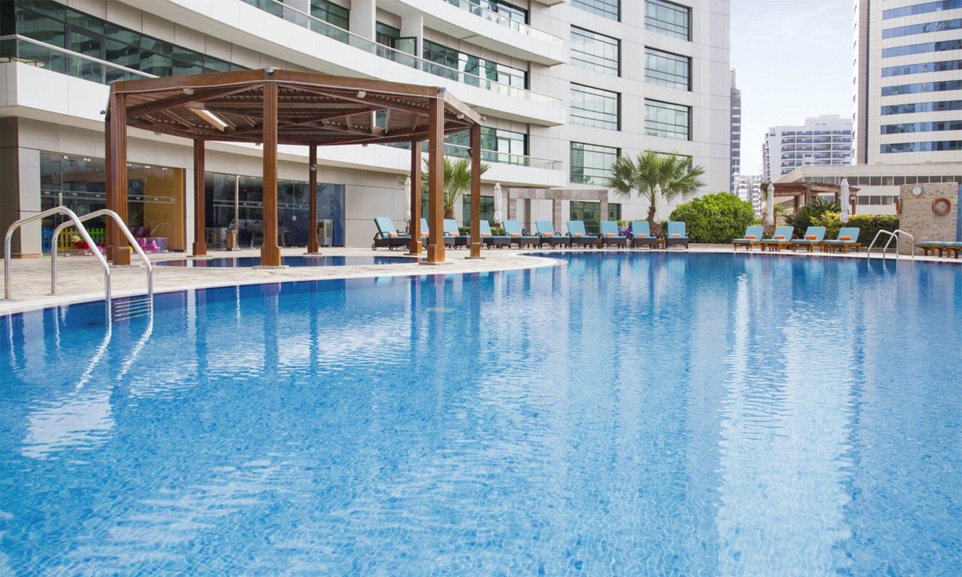 Pool Access with a Choice of AED 50 or 100 F&B Credit, Valid Everyday