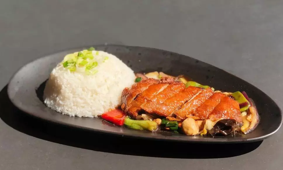 Chinesisches 3-Gänge-Menü für 2 oder 4 Personen