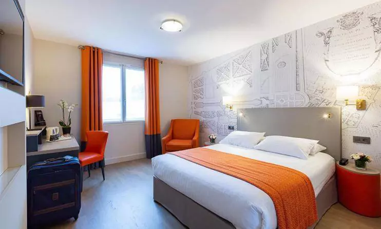 ILE-DE-FRANCE | Anthony - Hotel Montbriand Anthony 4*