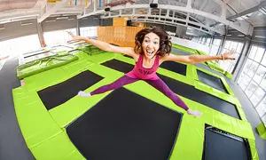 Godzinne wejście do parku trampolin dla 1 lub 2 osób w New Age Jump (do -29%)