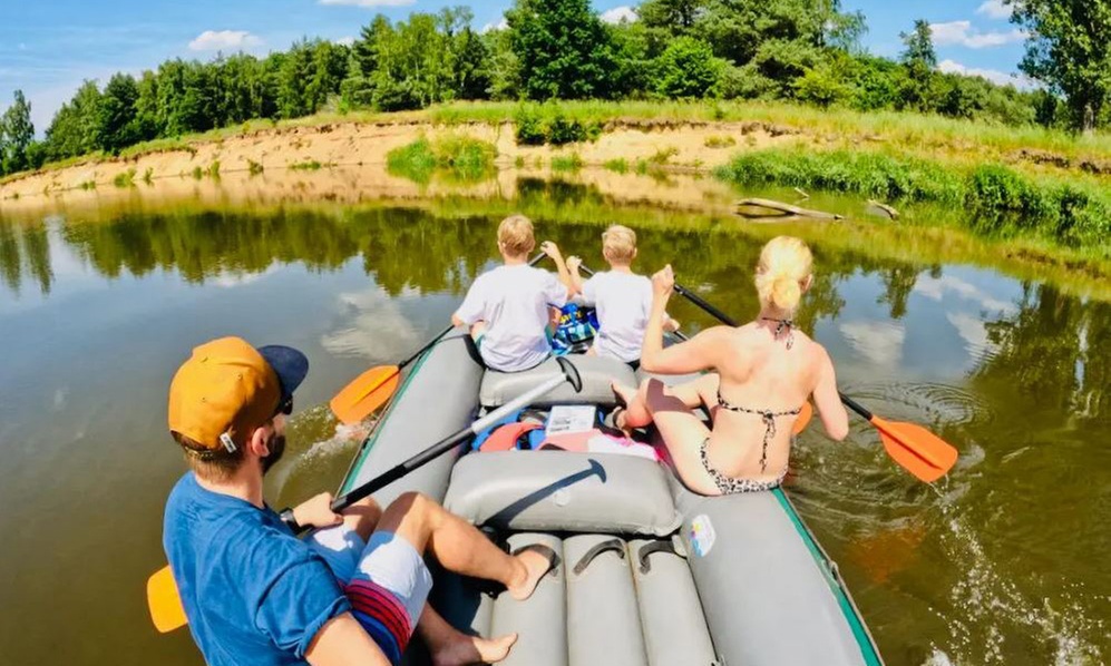 Action auf dem Wasser - 3,5 Std. Bootstour mit 3D Bogenschießen & BBQ