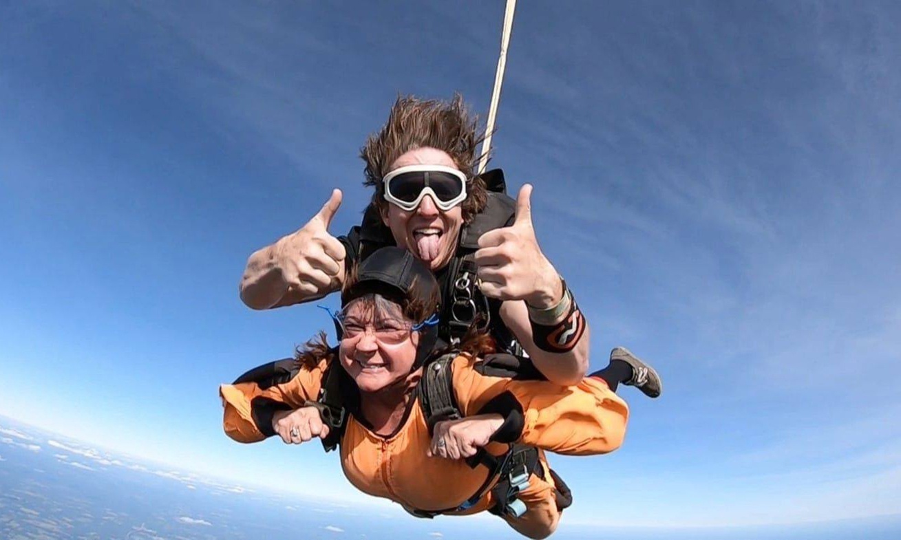 Cleveland Skydiving Center: Tandem Skydiving Jump with Photo Slideshow