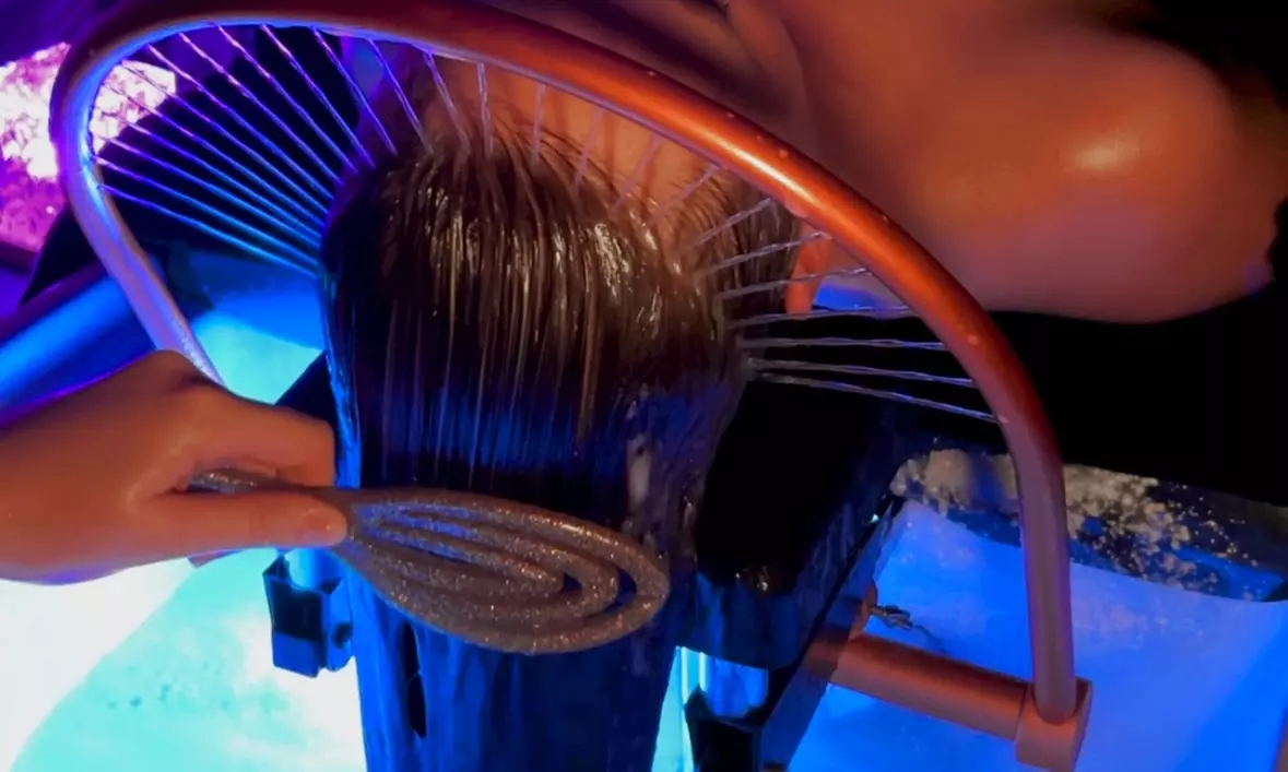 Zanurz się w relaksującym Head Spa: pielęgnacja, masaż i więcej