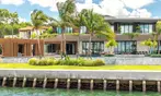 90-Minute Celebrity Homes and Millionaire Mansions Boat Tour