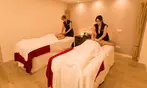 Circuito de spa privado con copa de cava y tratamientos extra a elegir