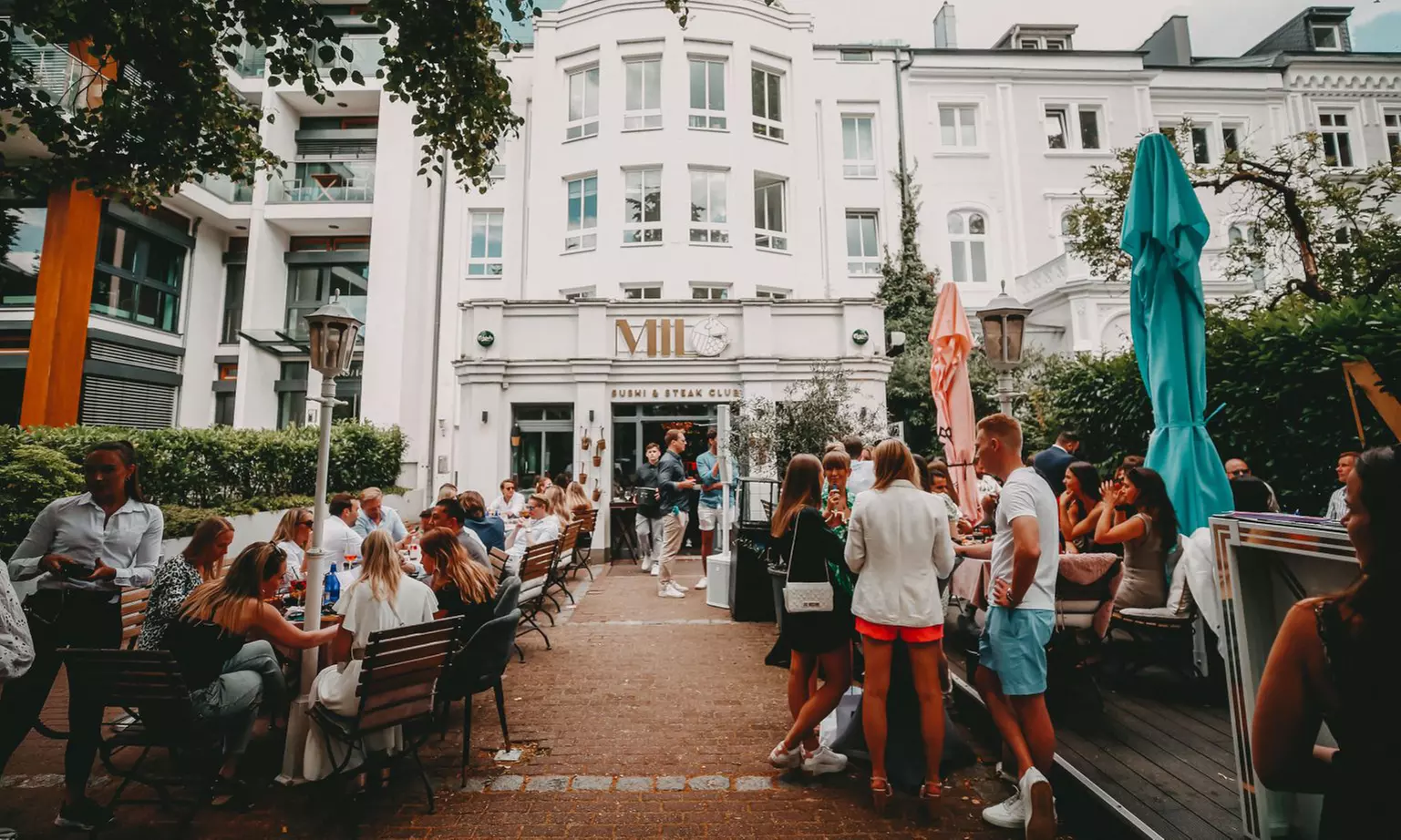 Wertgutschein über 50 / 150 € auf die gesamte Speise- & Getränkekarte