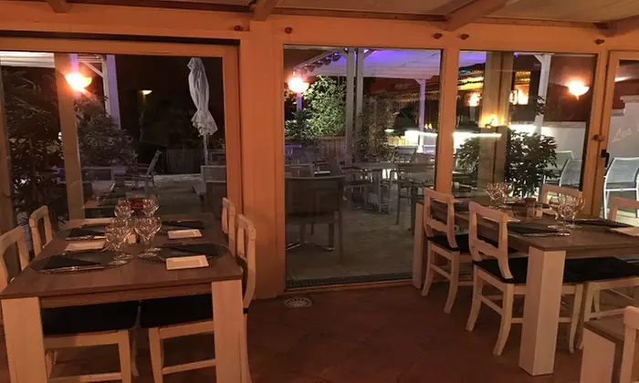 Amour et saveur dans vos assiettes au restaurant Les Amis Dinent