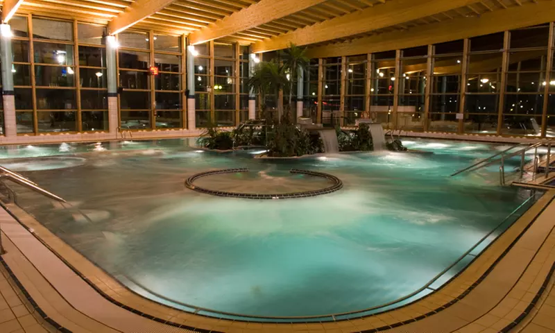 ¡Spa con desayuno y opción a masaje para 2 personas!