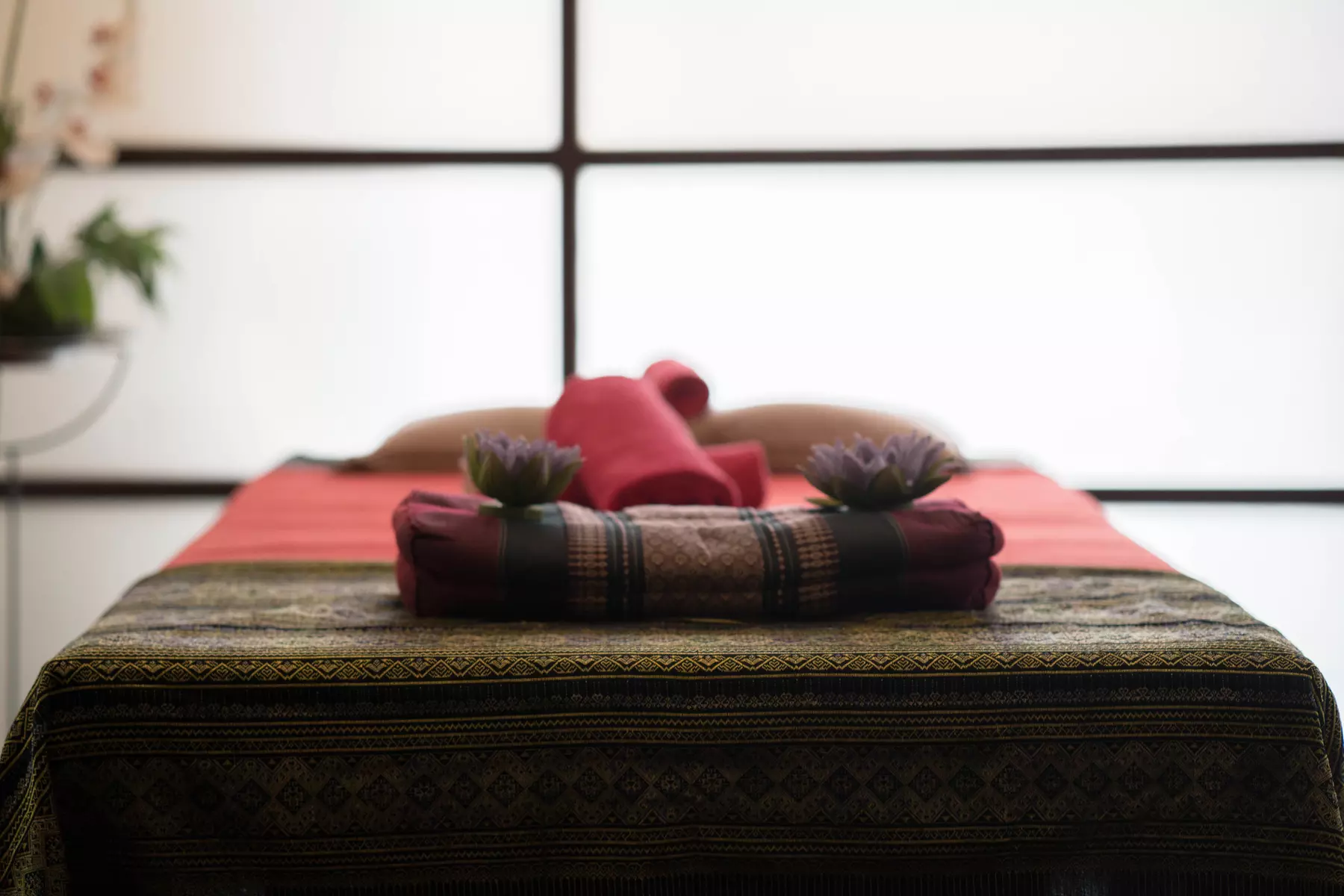 Thai-Massage mit Kräuter-Pressur