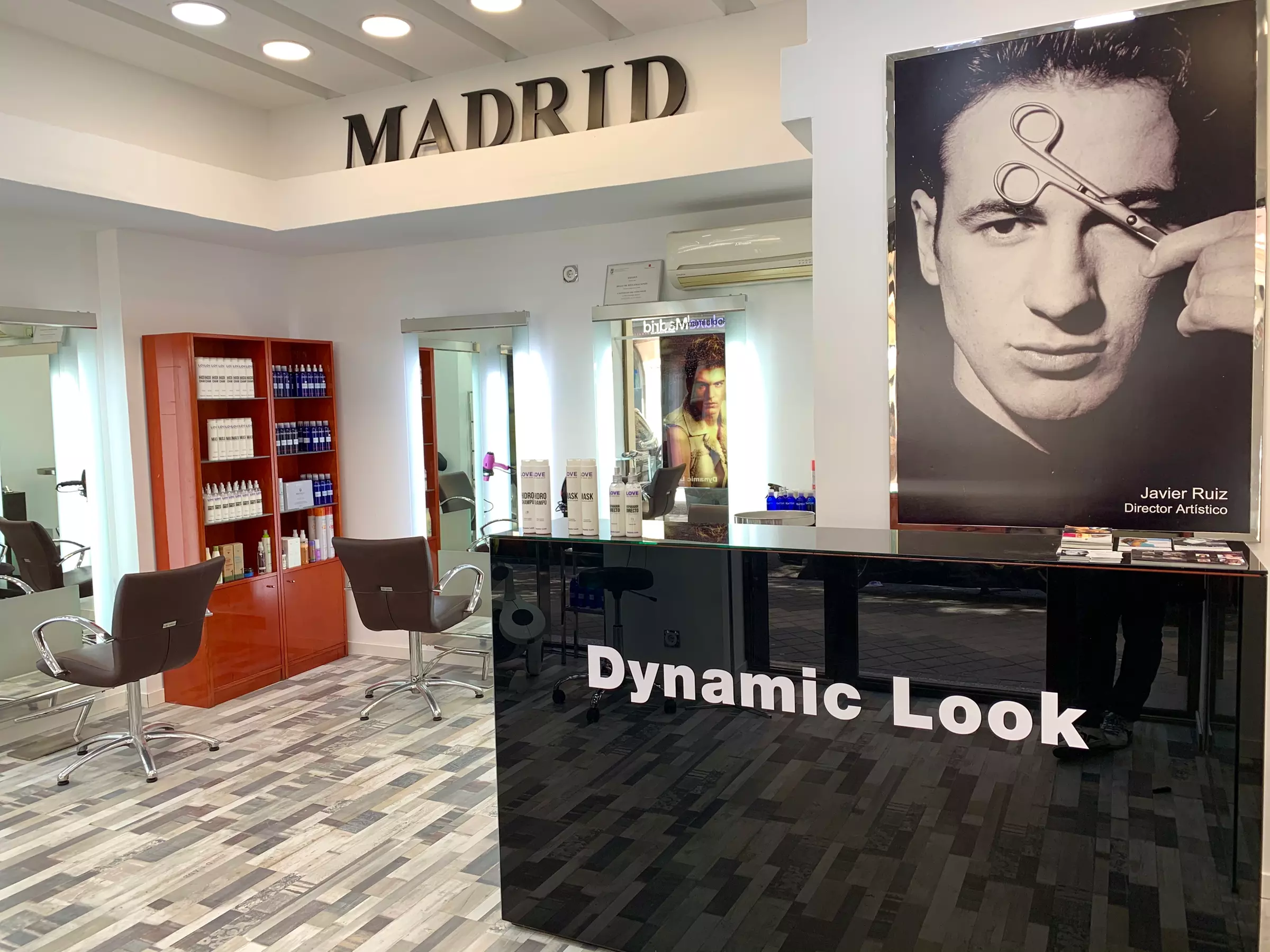 Sesión de peluquería con varias opciones en Dynamic Look