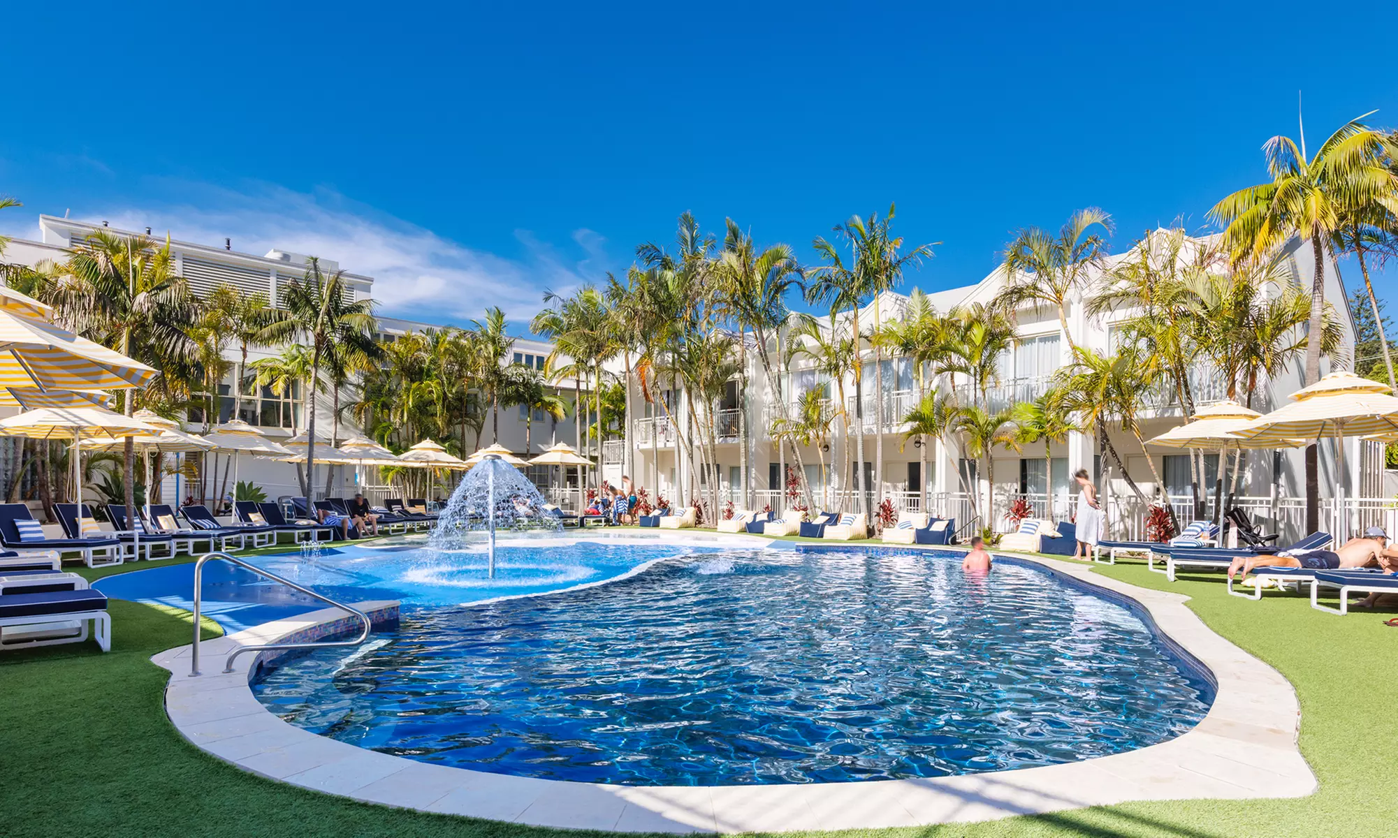 4* Shoal Bay: 2 or 3 Nights Bedroom Deluxe Stay with Shuttle Bus