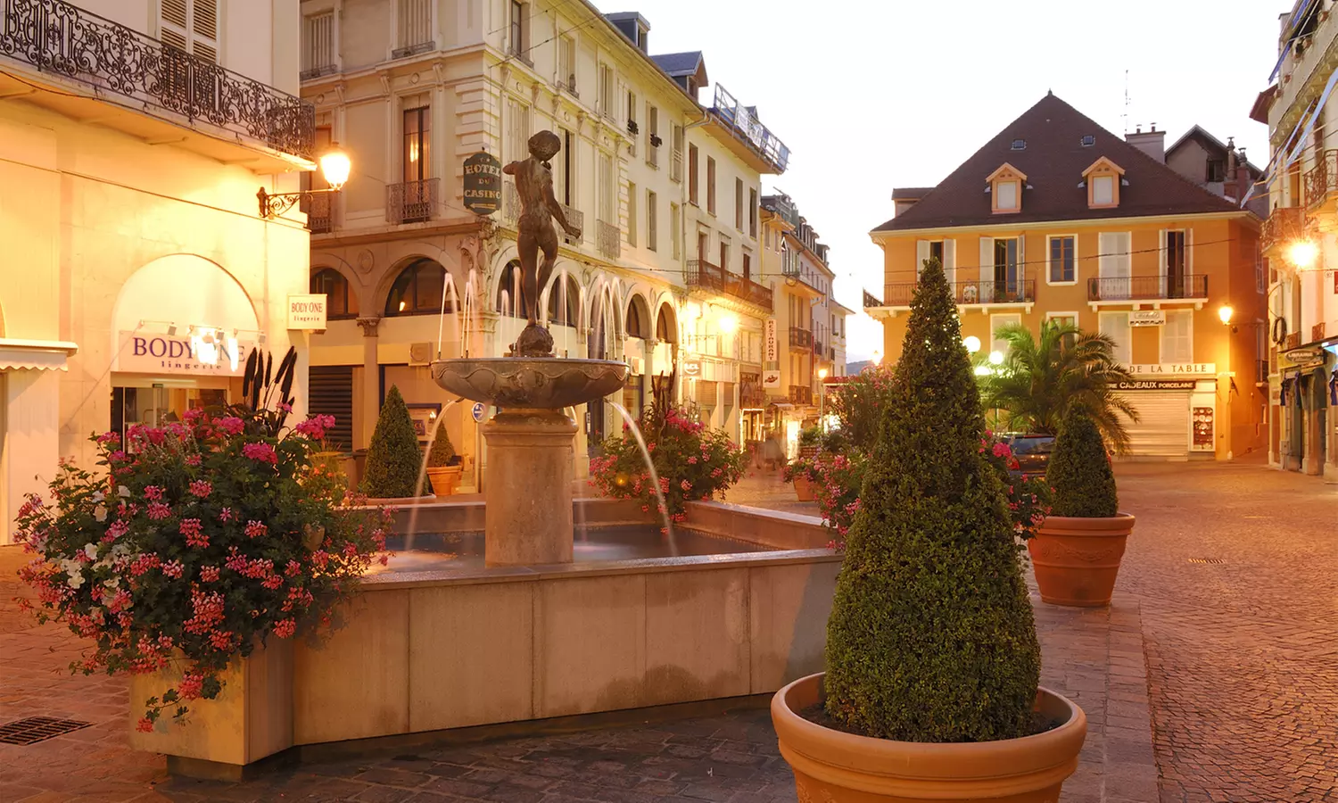 SAVOIE | Aix-les-Bains - Hôtel Aquakub 3*