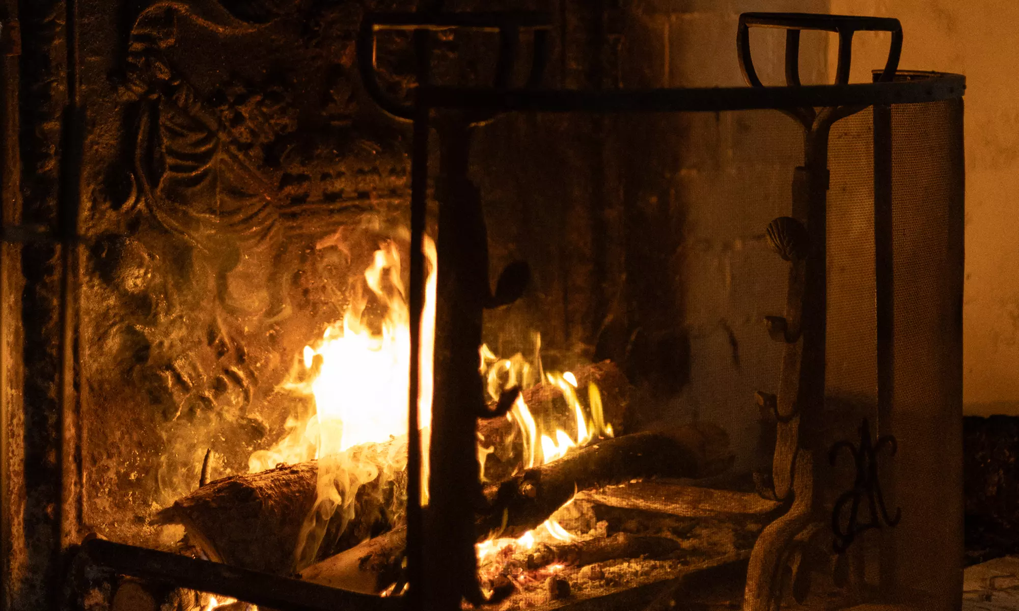 Var, Saint-Raphaël : 1 nuit en chambre double, option pdj et modelage