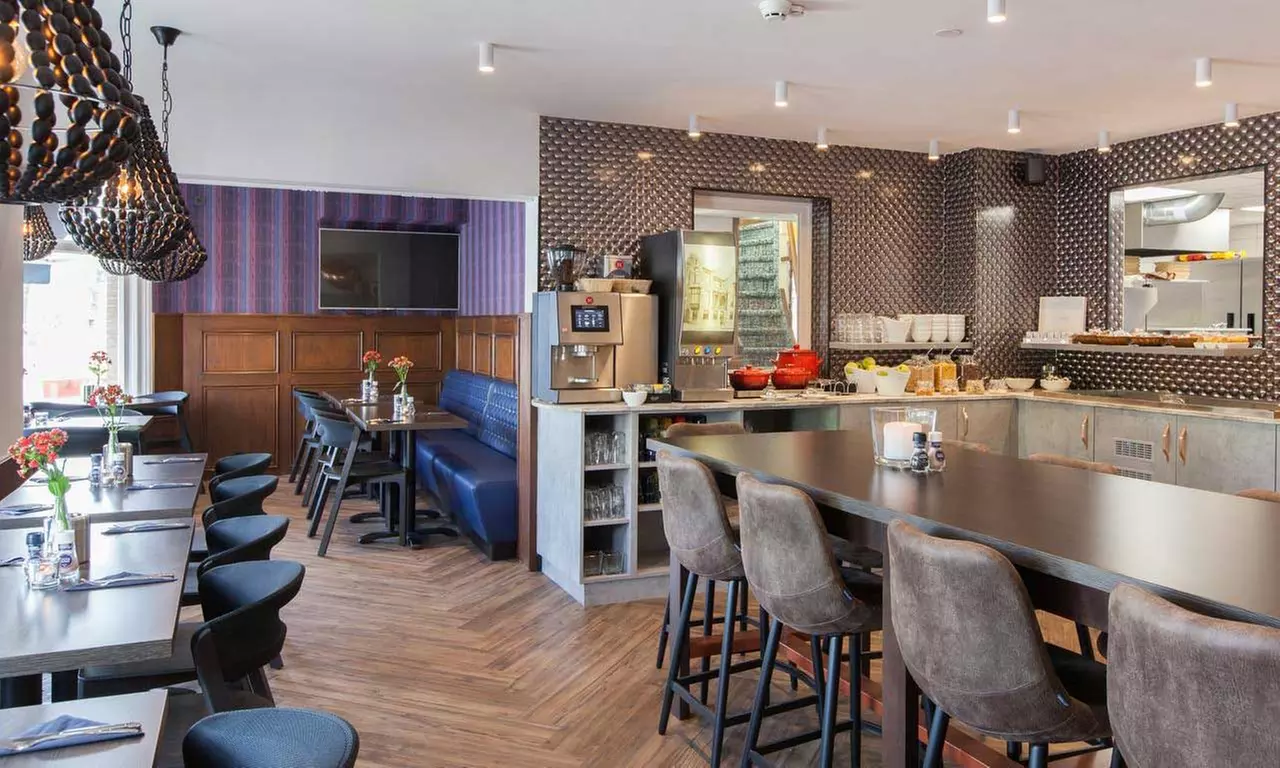 Den Haag: Zweibett-, King- oder Familienzimmer mit Frühstück