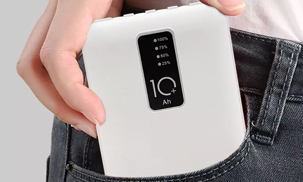 Powerbank 20000 mAh mit 4 Ladekabeln