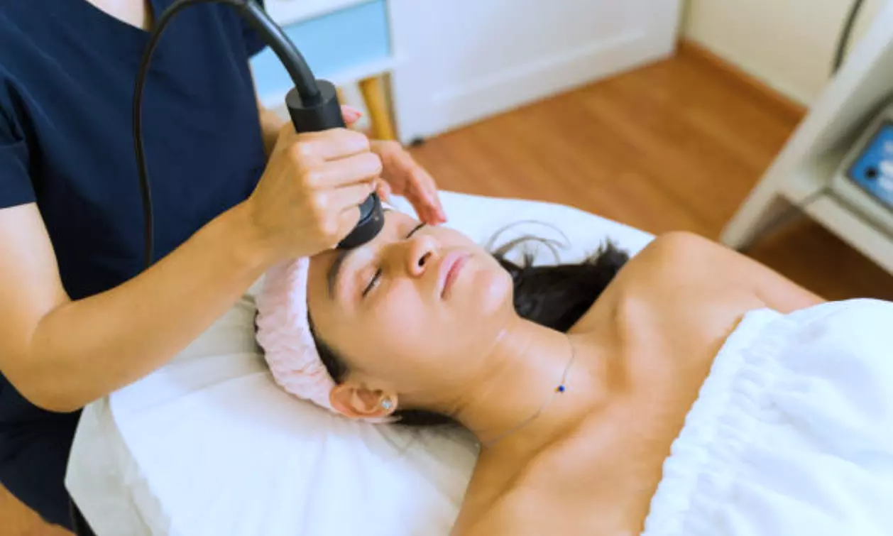 Limpieza de cutis con masaje facial en Eraesthetic