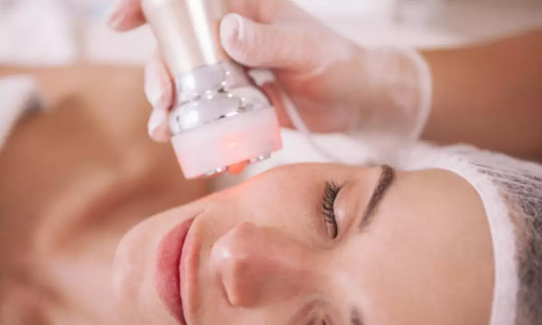Limpieza de cutis con masaje facial en Eraesthetic