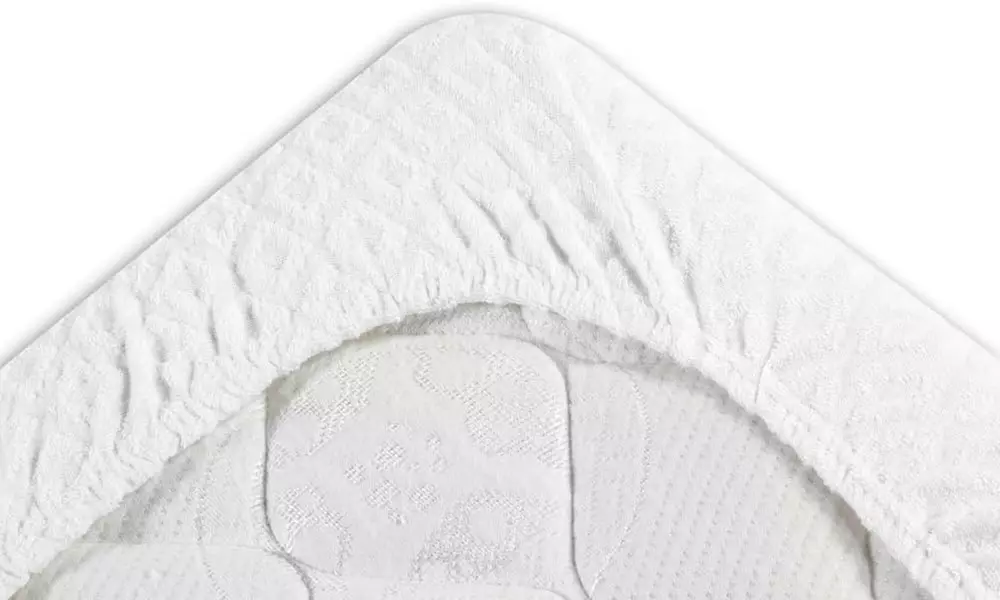 Cubrecolchón con tamaño a elegir y tejido en felpa