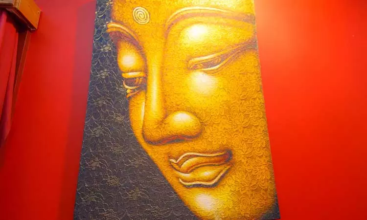 Rejuvenate Your Body and Mind with Soothing Massages and Aromatic Oils