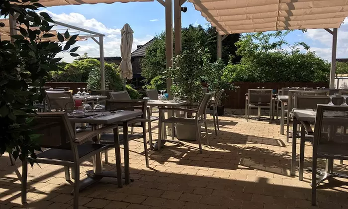 Amour et saveur dans vos assiettes au restaurant Les Amis Dinent