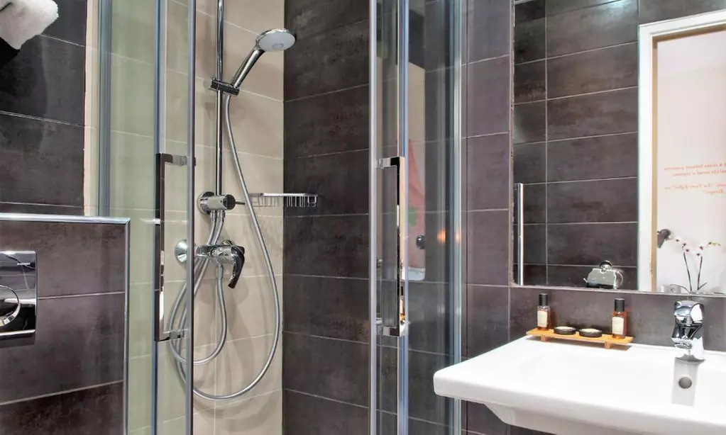 Proche Paris : chambre double option petit-déjeuner