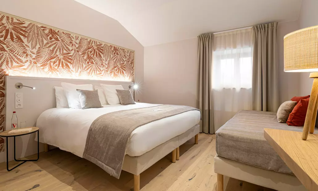 Loire : chambre queen standard, supérieure ou triple confort avec PDJ