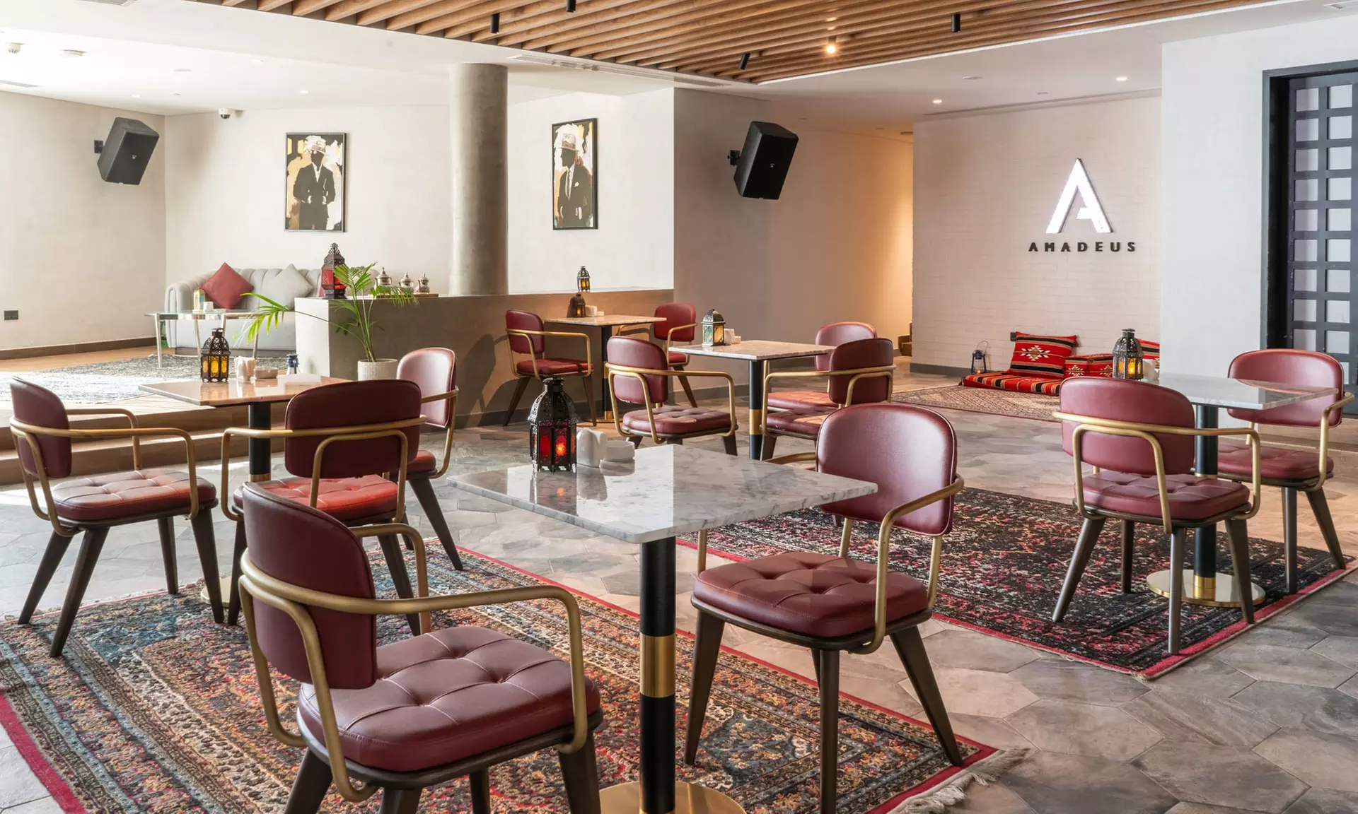 Free Flowing Beverages & 4-Course Set Menu