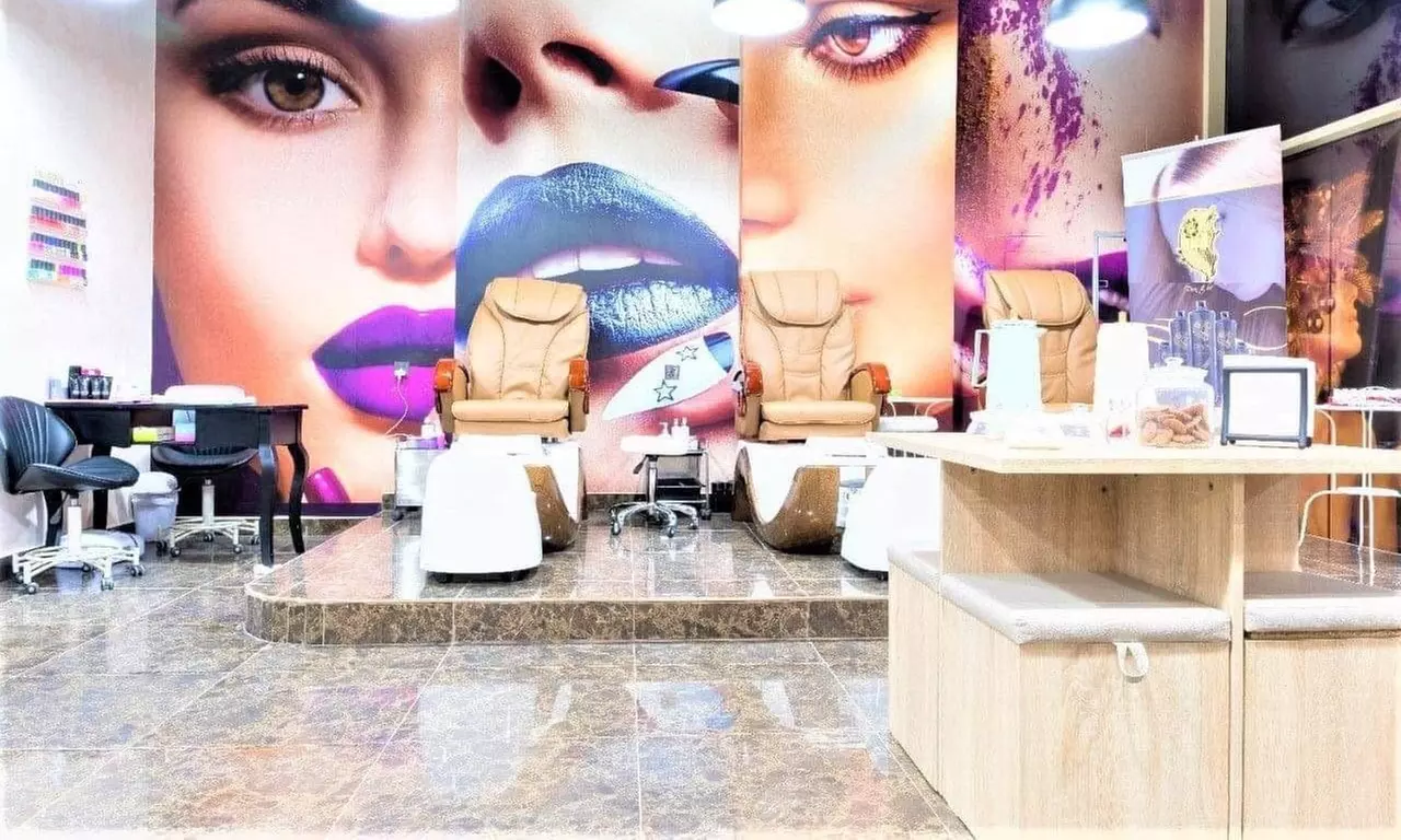 Indulge in a Full Body Wax for a Fresh and Confident Feel