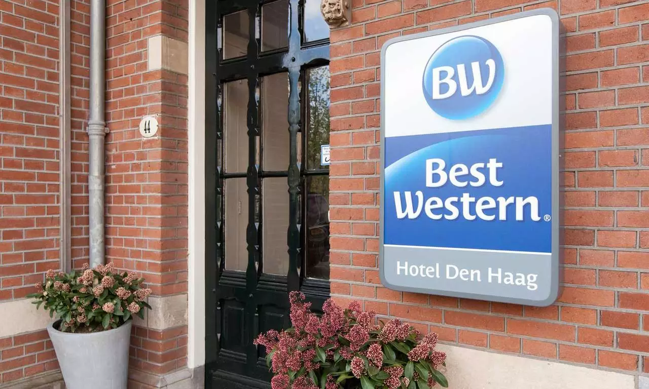 Den Haag: Zweibett-, King- oder Familienzimmer mit Frühstück