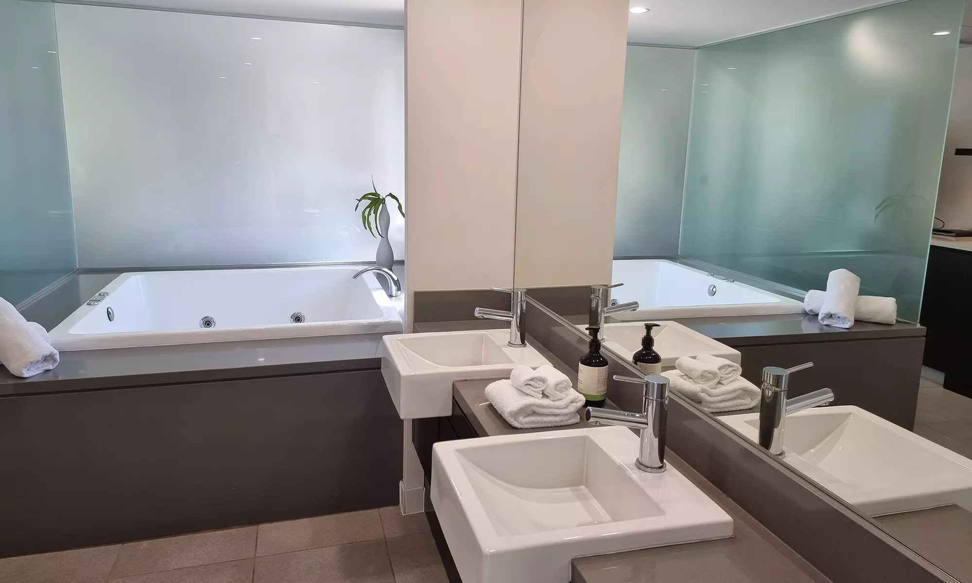 5* Tropical Escape in Port Douglas: 5 or 7-Nights for Two