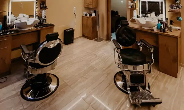 Usługi barberskie: strzyżenie męskie i strzyżenie brody
