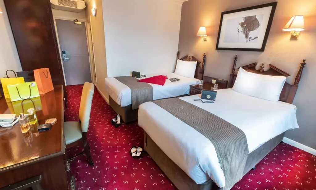 ✈ Londra: Volo diretto più 2 o 3 notti in hotel