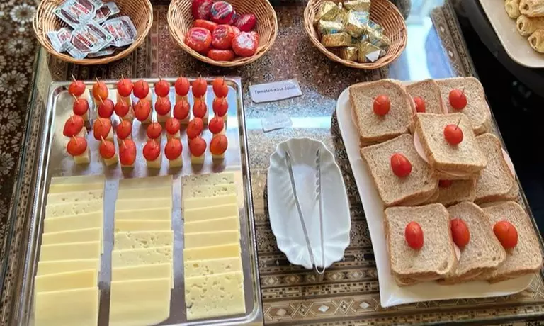 Fernöstlicher Sonntags-Brunch