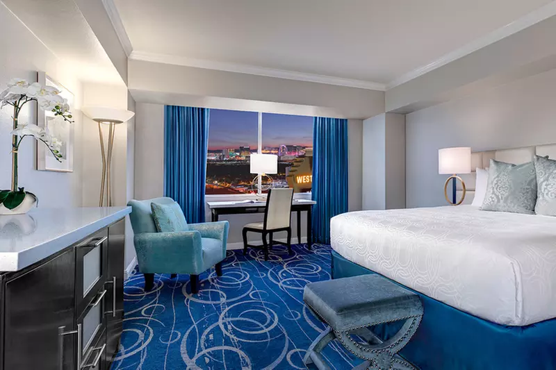 Luxury Casino Resort Connected To The Convention Center