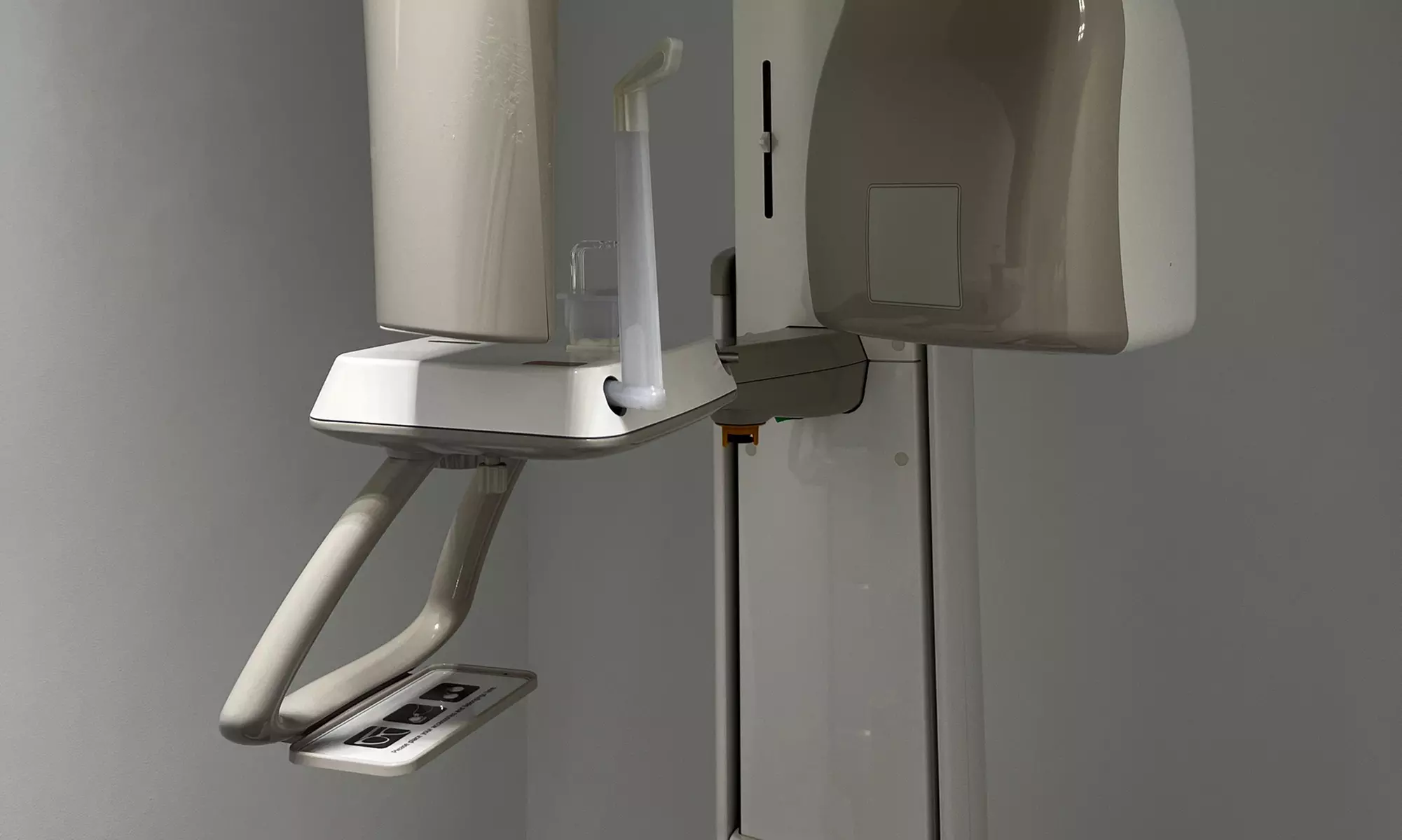 Limpieza con ultrasonidos y flúor o curetaje de 1 o 2 arcadas