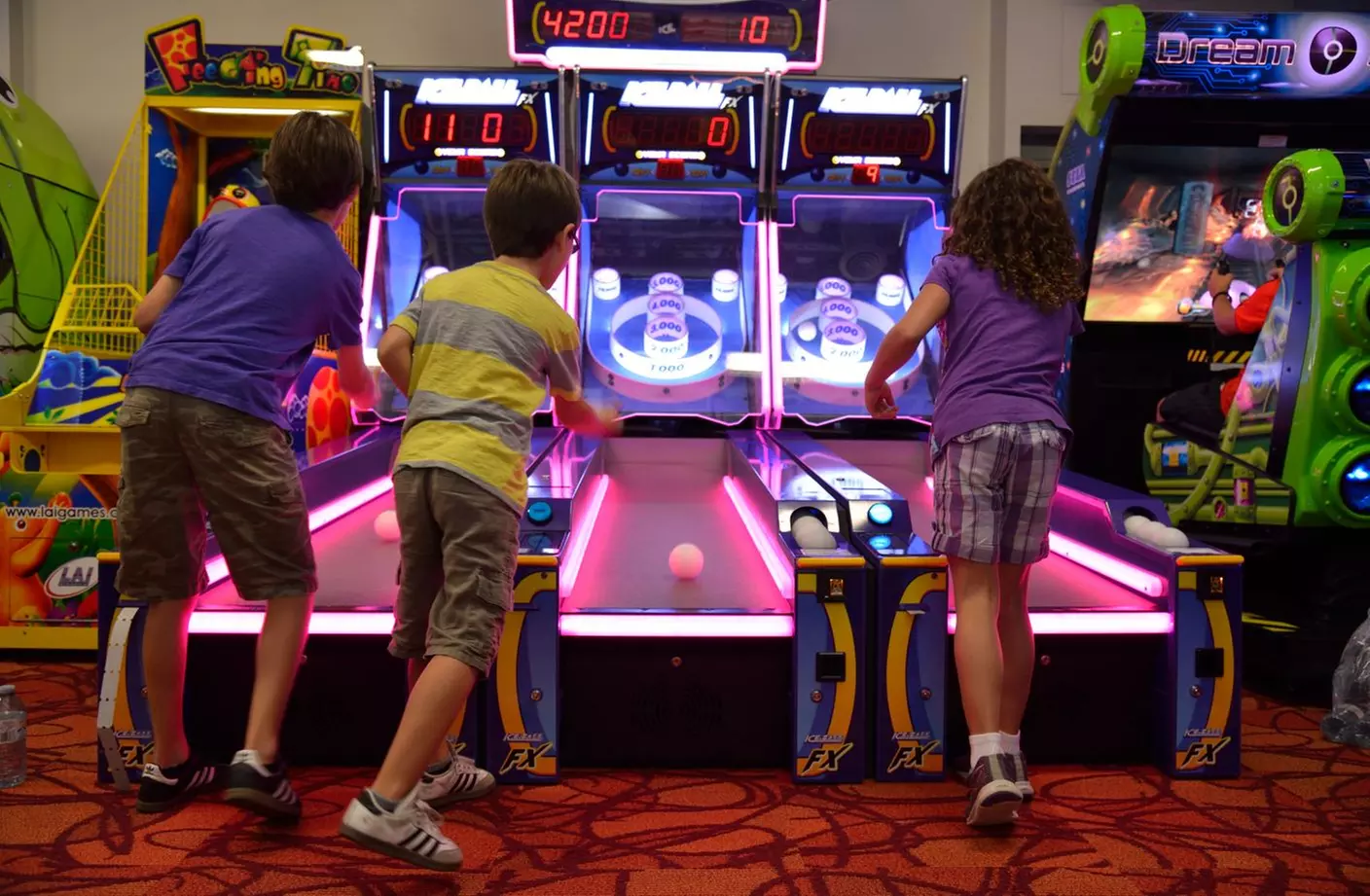 Hotel Near Niagara Falls with Casino Fun and Iconic Views