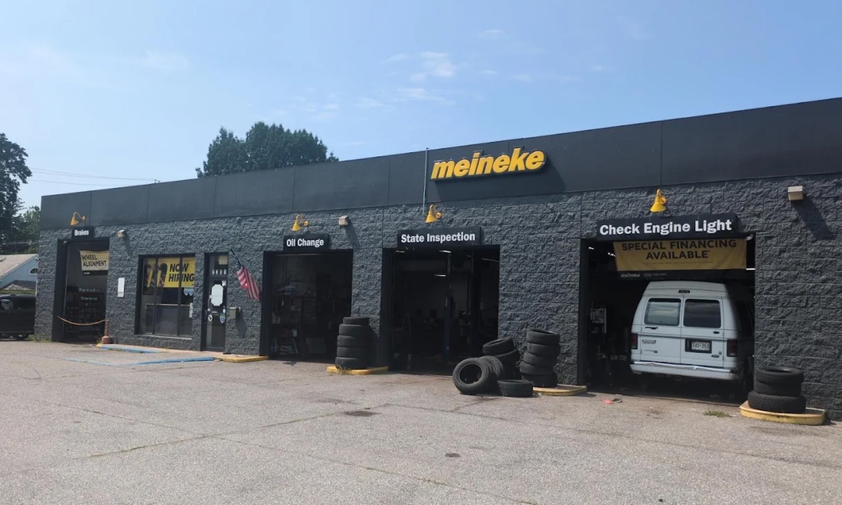 Full Synthetic or Blend Oil Change with Tire Rotation at Meineke Auto