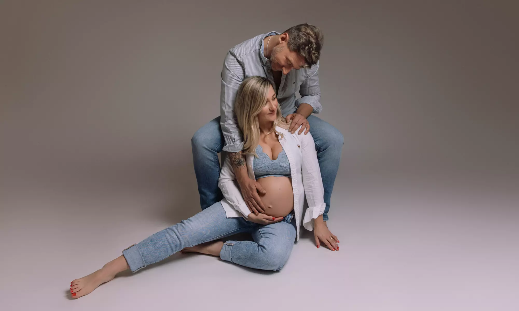 30 Min Babybauch-Fotoshooting mit 1 Kleid inkl. 1 Bild als Datei