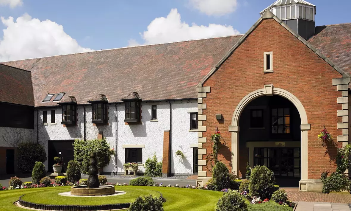 Warwickshire: Spa Stay with Breakfast, Dinner & Treatments
