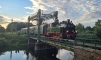 Stap in de tijdmachine en rijd mee in een sfeervolle stoomtrein