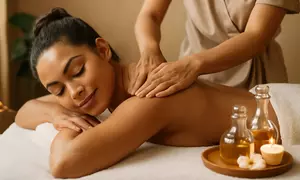 60 Min. Thai-, klassische oder Aromaöl-Massage oder Akkupressur bei July Spa & Beauty (bis zu 33% sparen)