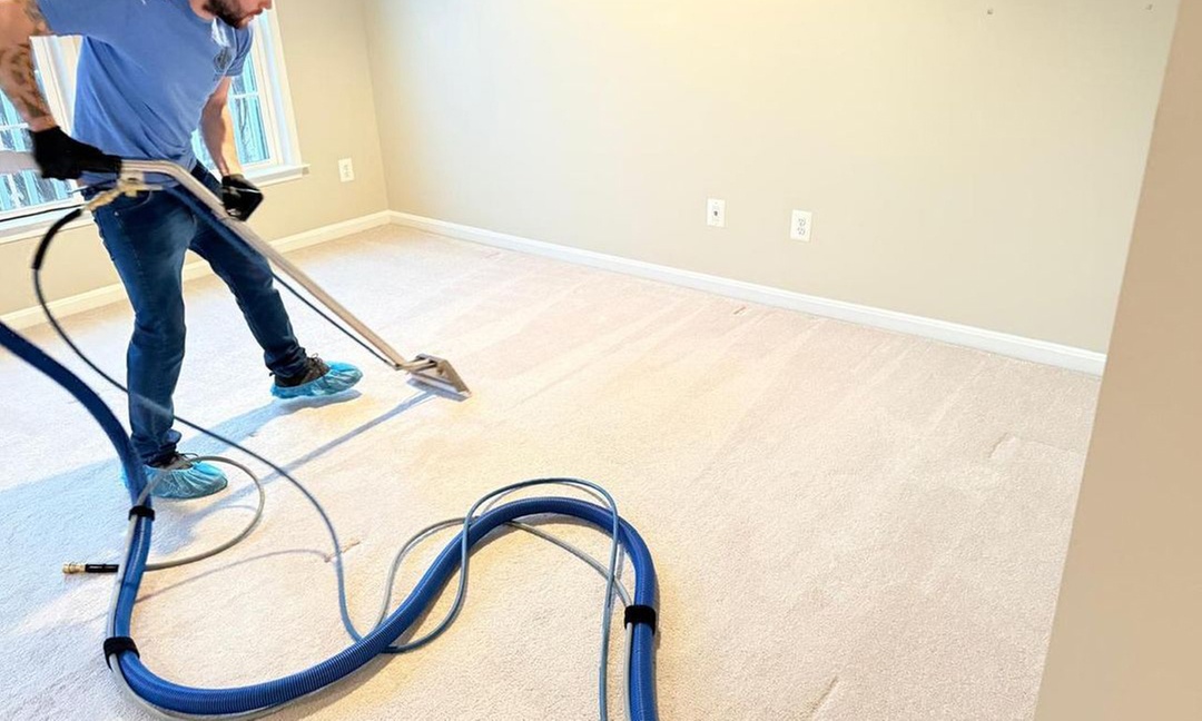 Professional Carpet Clean for 3 or 5 Rooms/ 1 or 2 Area Rug Cleaning
