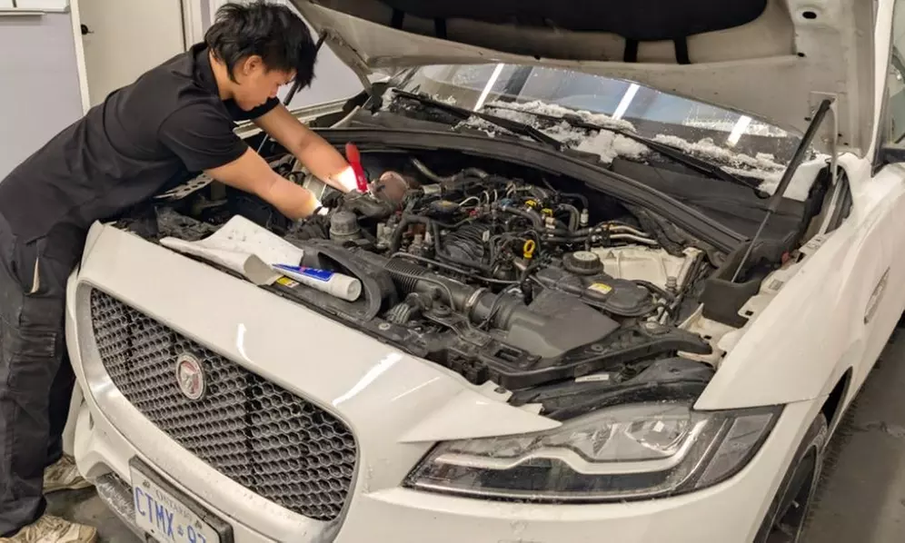 Full Synthetic Oil Change w/ Filter Replacement - Up to 5 or 10 Liters