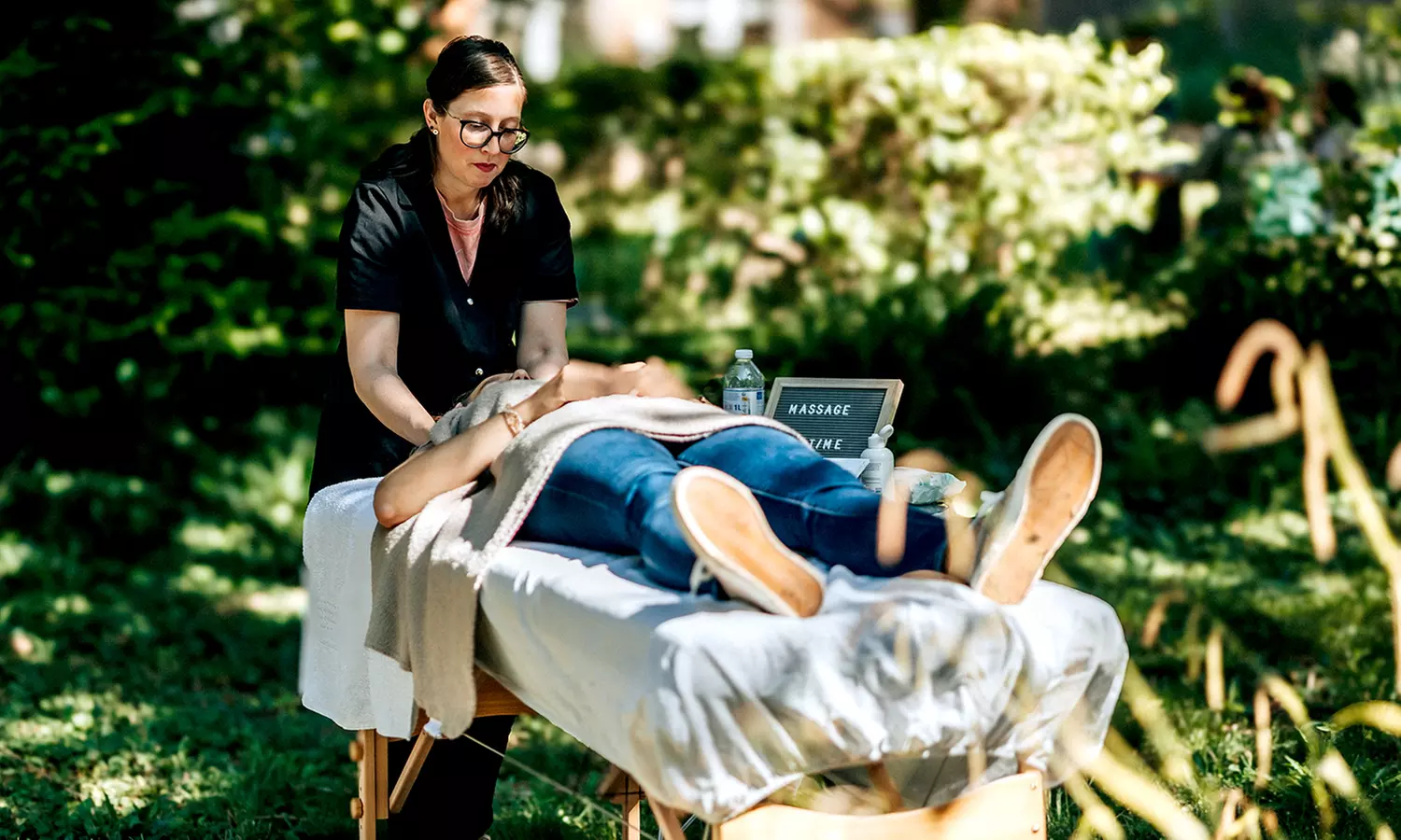 Jusqu'à 39% de remise sur Massage - Classique chez AG Bien être