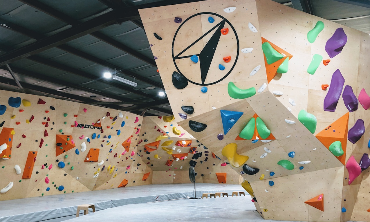 One-, Two-, Three- or Four-Person Entry to Flow Climbing