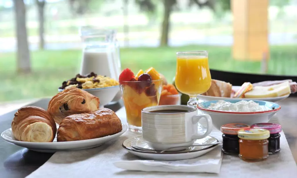 Proche Millau : séjour en chambre double, option PDJ et apéritif