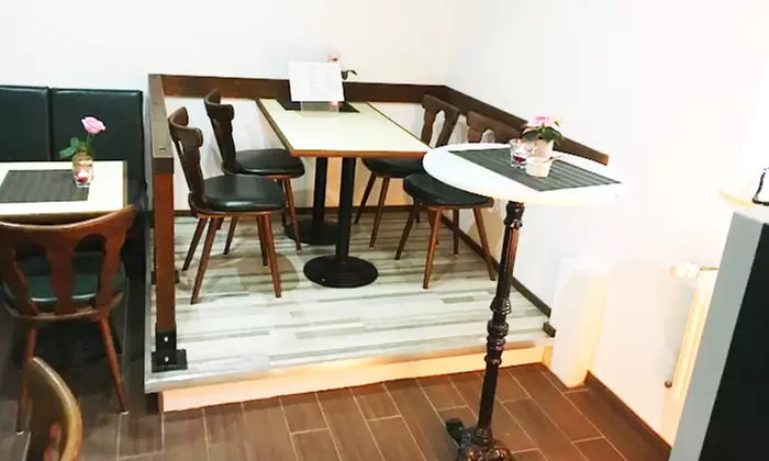 XL Schweineschnitzel mit Steakhouse-Pommes oder Bratkartoffeln