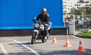 Obtenez votre permis moto 125 ou passerelle A2 vers A avec Auto-Ecole Richard Marseille (jusqu'à 34% de remise)